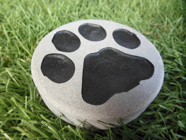 Garden Pet Stone Engraved Paw Print Paperweight Outdoor Decoration 3" Dog Cat    NS